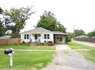 905 N 10th St, Perry, OK 73077