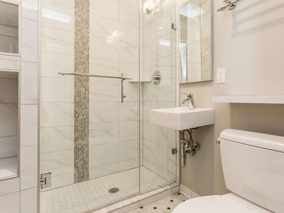 1st image of 1040 N Delaware St #406