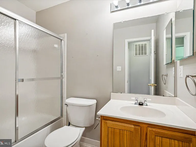 2442 Rippling Brook Rd — Photo 25