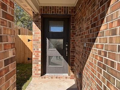 2nd image of 136 N Creek Dr