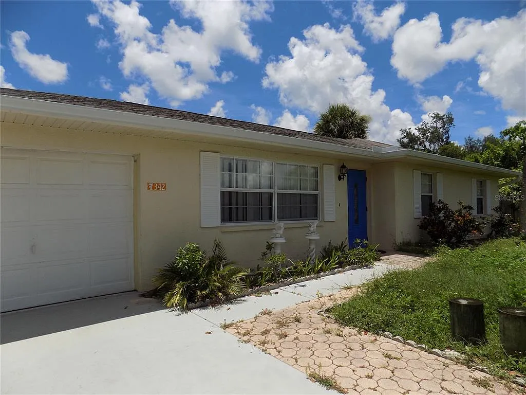 3 bed, 2.0 bath, 1331 sqft, $2,250 — Photo 1