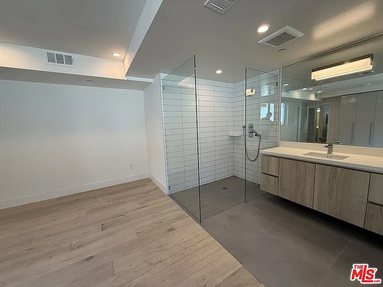 8210 Fountain Ave #103 — Photo 9