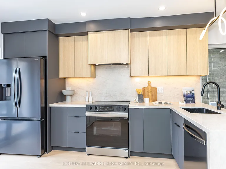12 Marigold Ave — Photo 10