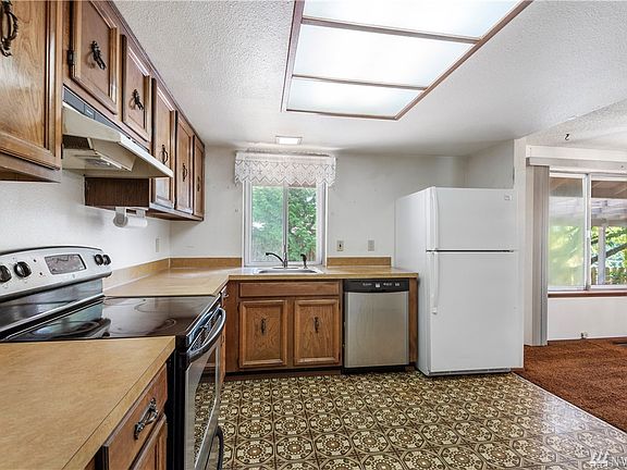 5th image of 4316 SE Basswood Ln