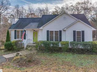 165 Hillcrest Ave, Landrum, SC 29356