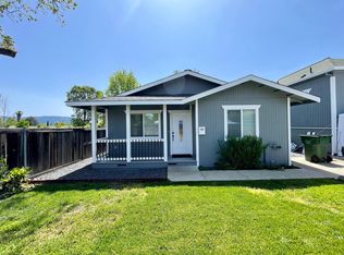 733 S Oak St #B, Ukiah, CA 95482