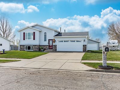 3611 43rd St NW, Mandan, ND, 58554