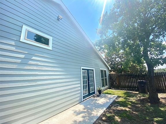 3rd image of 1494 Hunters Park Dr