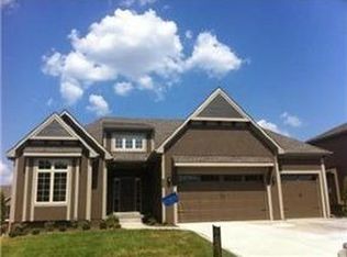 1030 SW Fiord Dr, Lees Summit, MO 64081