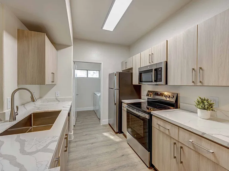 The Solena Apartments — Photo 6