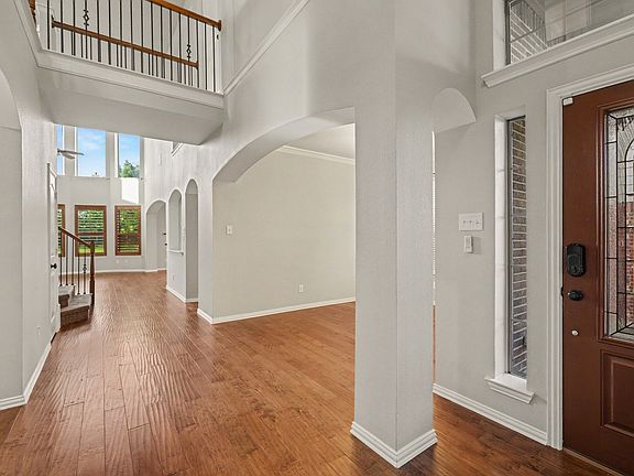 5th image of 4216 Boxwood Dr