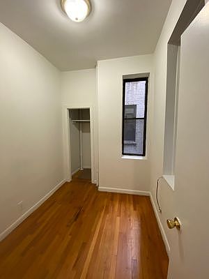 4th image of 221 E 32nd St #12A