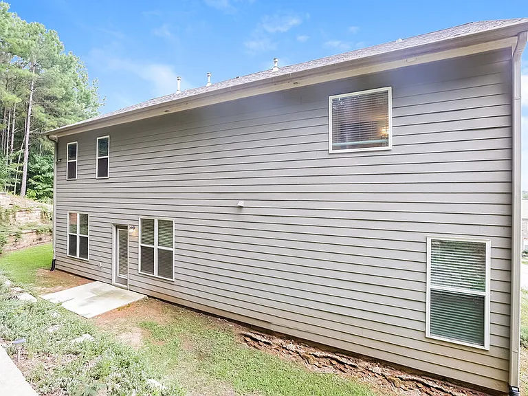 2105 Brentwood Cv — Photo 17