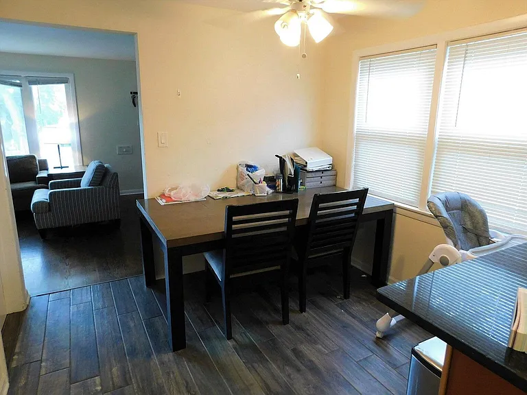 11233 S Whipple St — Photo 21