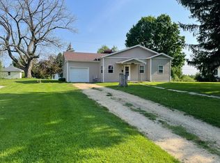 606 E Division St, Dodgeville, WI 53533