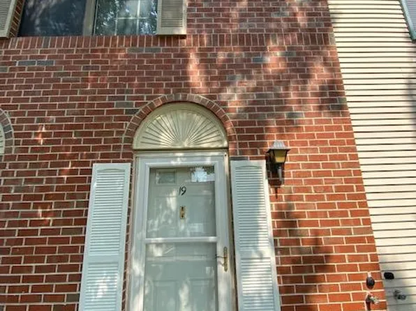 19 Oneill Ct, Lawrence Township, NJ 08648
