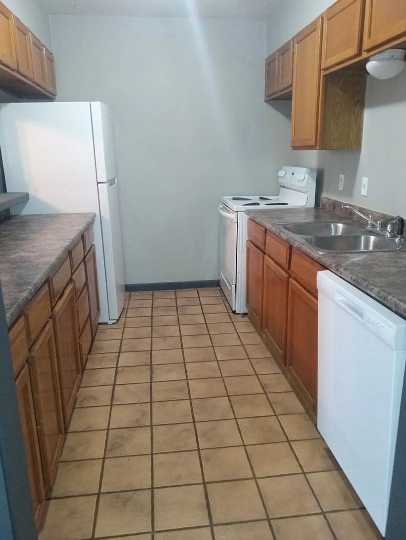 Horseshoe Drive Duplex — Photo 4