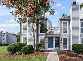 1039 Riverbend Club Dr SE, Atlanta, GA