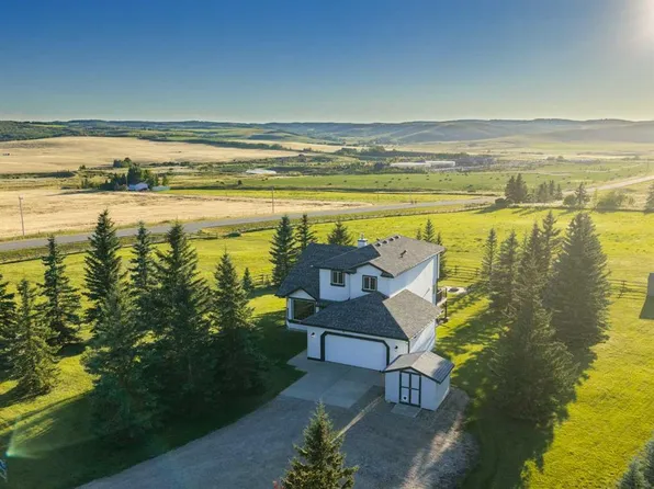 210243 E 102nd St W, Foothills County, AB T1S 0V4