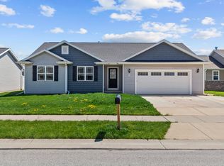 N9028 Lilac Rd, Menasha, WI 54952