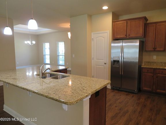 5th image of 11571 Caroline Ct