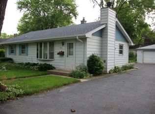 331 SW Garfield Ave, Mundelein, IL