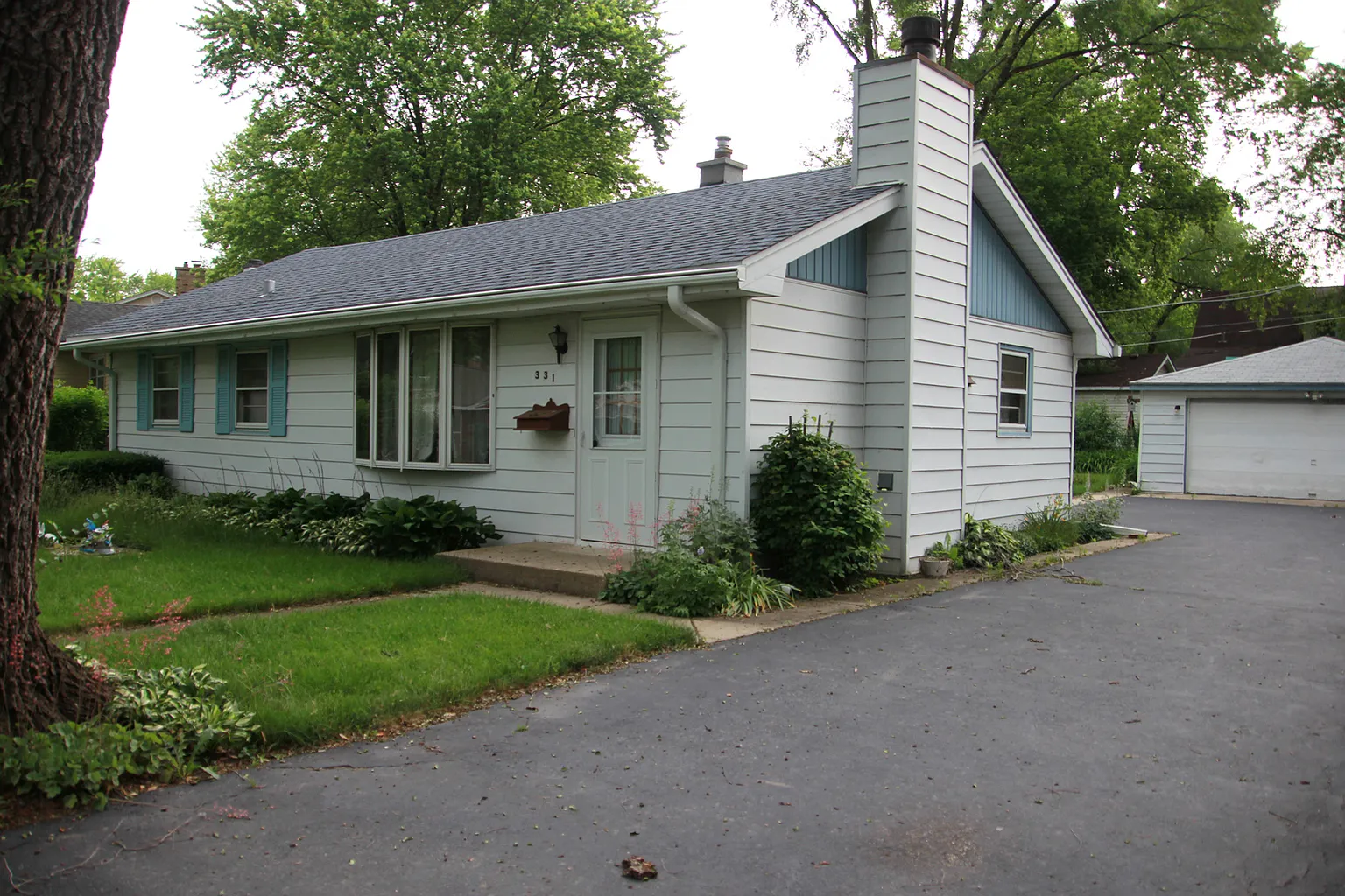 331 SW Garfield Ave photo 1