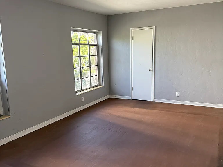 2101 SW 3rd Ave #5 — Photo 9