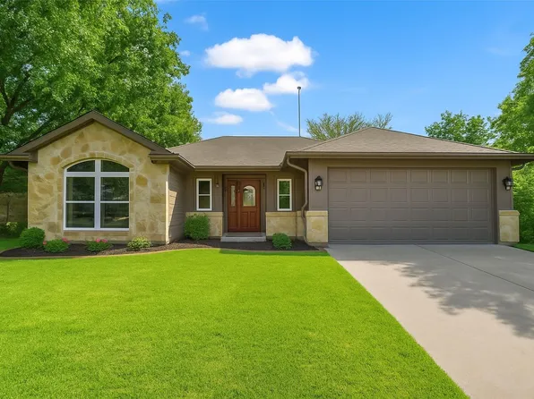 1114 N Elm St, Weatherford, TX 76086