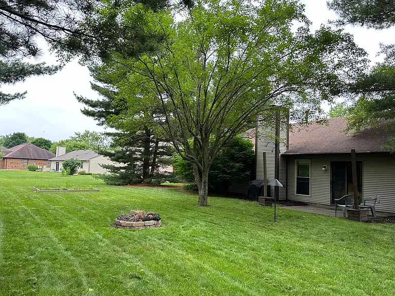 1121 N Briarwood Dr — Photo 8