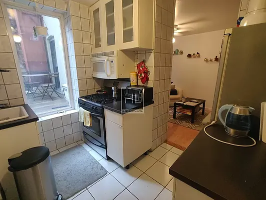 Rented by Triplemint | media 30