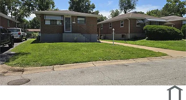 4446 Eminence Ave — Photo 2