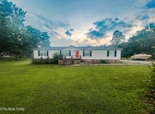 1747 Lawnville Rd, Kingston, TN 37763