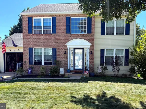 39 Avignon Dr, Newark, DE 19702
