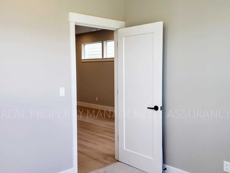 7365 SE Benedict St — Photo 50