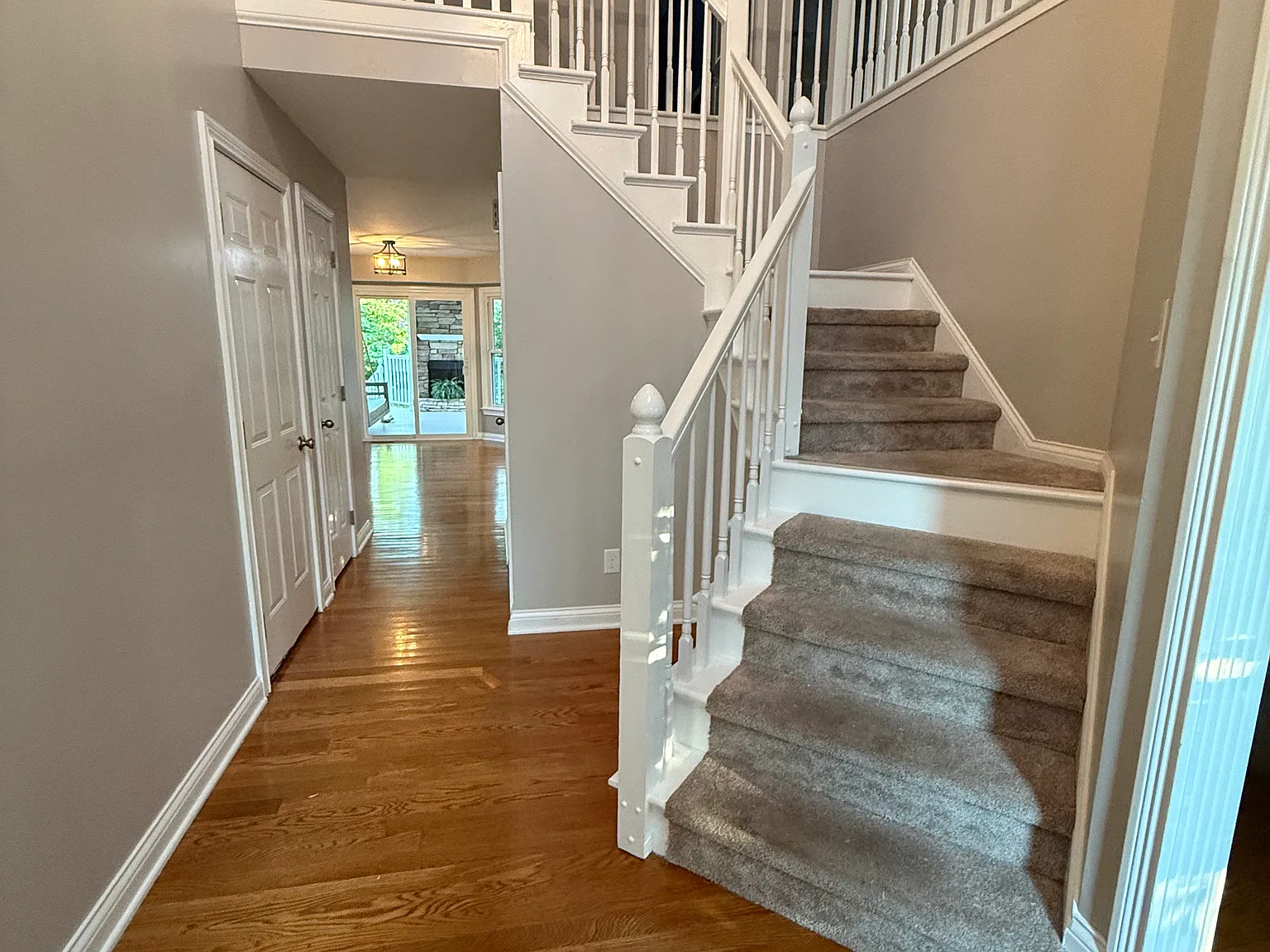 4 bed, 2652 sqft, $3,500 — Photo 2