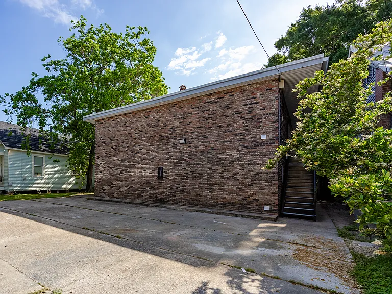 670 N 8th St #2 — Photo 9