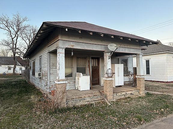 4th image of 18 W Avenue A