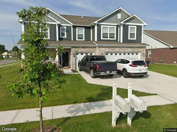 1353 Shaw Ln, Shelbyville, IN 46176