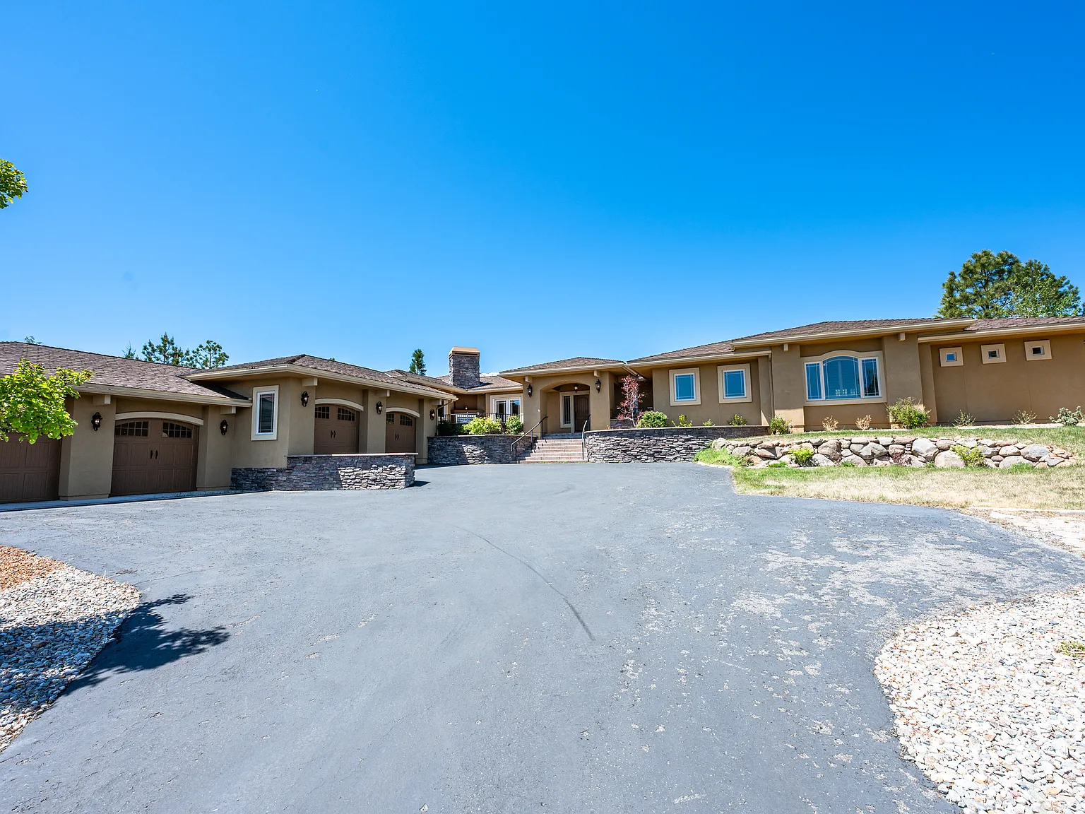 3 bed, 3.5 bath, 3566 sqft, $6,000 — Photo 1