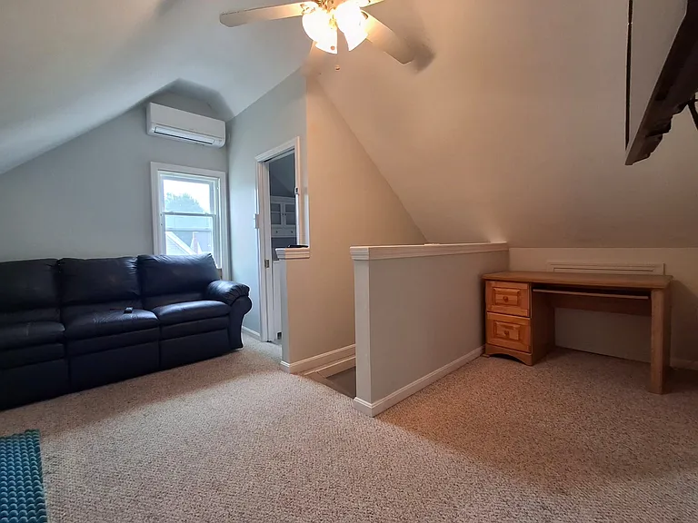 Loft, 3rd floor