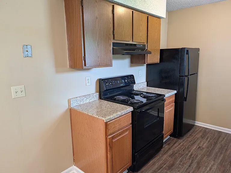 124 Westscott Dr — Photo 6