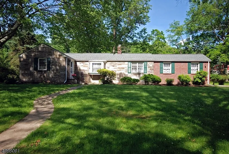 1074 Sky Hill Rd photo 1