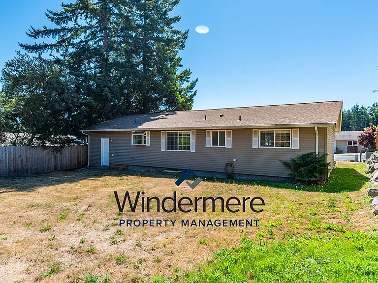 130 NW Clipper Dr — Photo 18