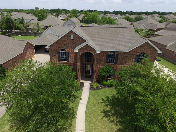 322 Primrose Ln, League City, TX 77573
