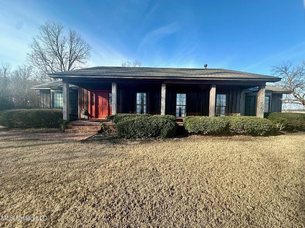 433 Thompson Rd, Gunnison, MS 38746