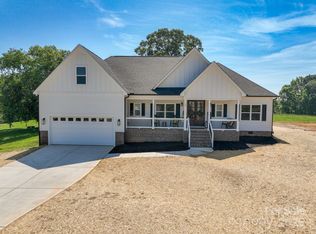 133 Harbourtown Dr, Kings Mountain, NC 28086