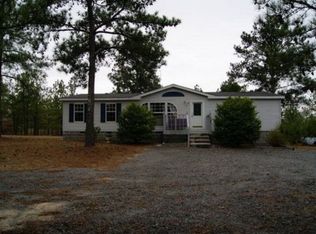 572 Bridlepath Ln, Box Springs, GA 31801