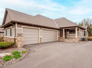 1276 Holly Ave N, Oakdale, MN 55128