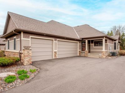 1276 Holly Ave N, Oakdale, MN, 55128